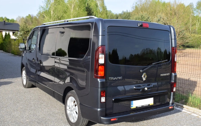 Renault Trafic cena 146200 przebieg: 64000, rok produkcji 2020 z Kielce małe 781